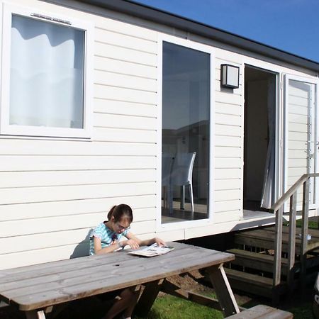 Caravan Middelkerke Hotel Exterior photo